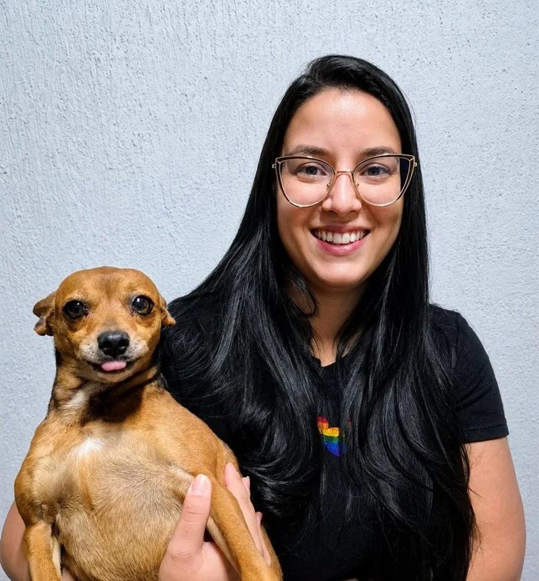 Mayra e sua pet, Cacau
